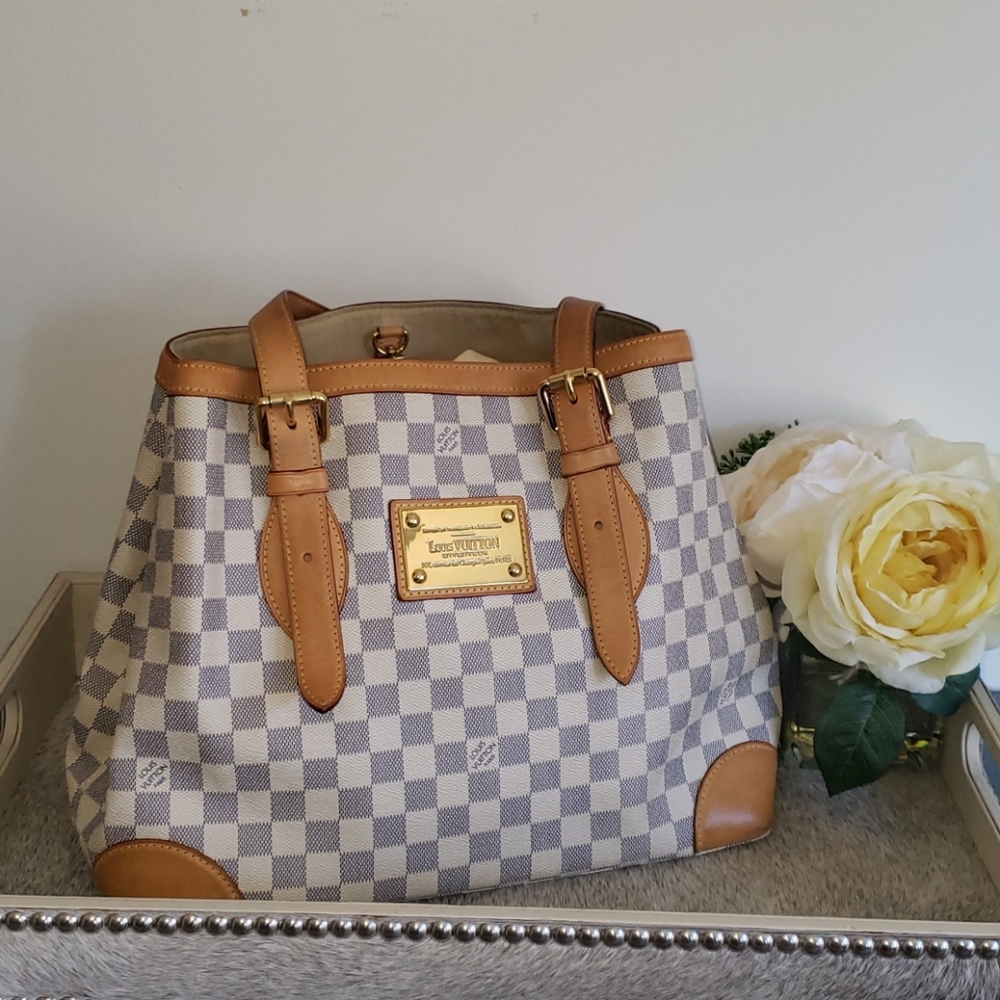 *Authentic Louis Vuitton Hampstead  MM White Azur*
